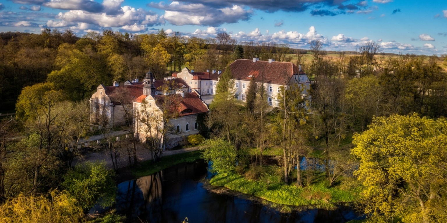 rūmai grange apgyvendinimas apartamentai kambariai laisvalaikis Mozūrijoje Lenkija